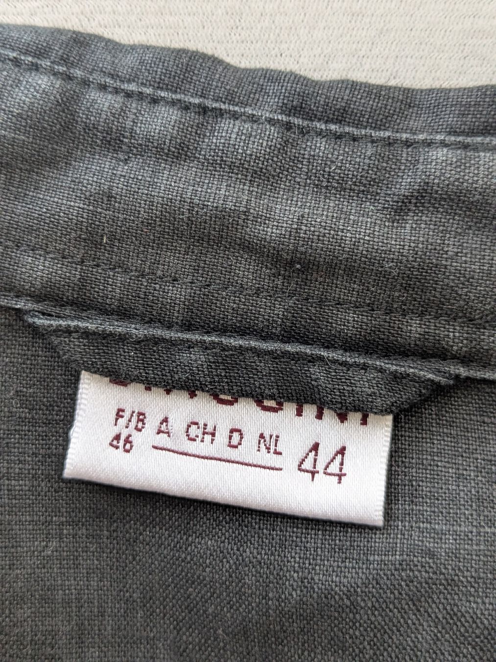Chemisiers: Damen Hemdbluse schwarz Grösse 40 Leinen  – D'occasion à Rorschach par olg_5qq2 5