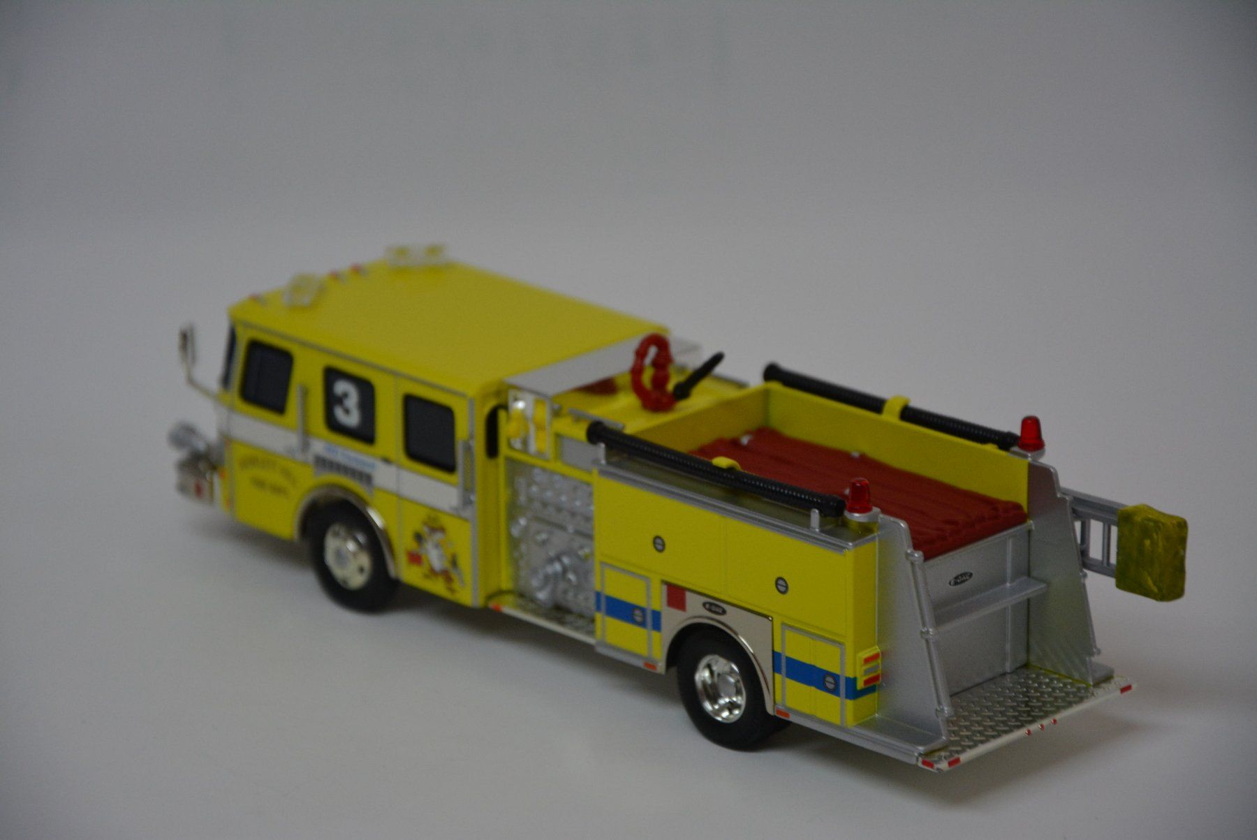 Corgi Toys Modellbausätze & Standmodelle: E-One Sidemount , Howlett Hill Fire Dept. , Corgi , 1:50 – Neu und originalverpackt aus Goldach von Feivel9 5
