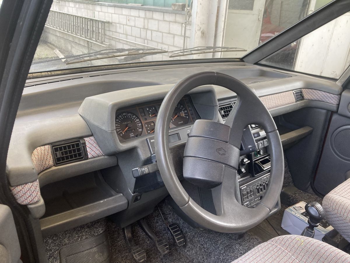 Renault Automobili: Renault Espace Oldtimer,Top Zustand – Usato da Wetzikon ZH venduto da gibgaaaaas 5