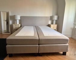 Doppelbett Boxspringbett hellgrau guter Zustand 160x200cm