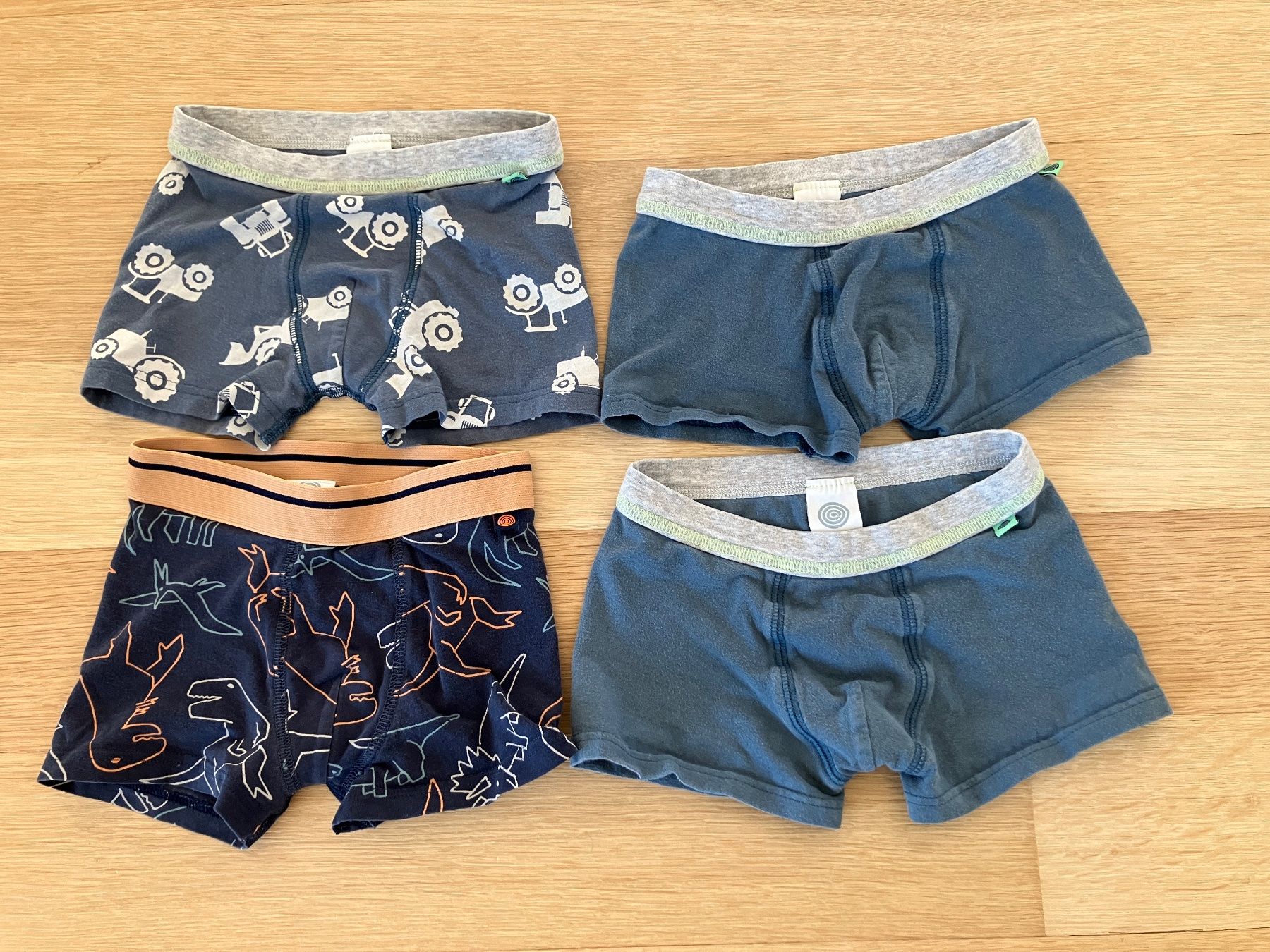 Sanetta Unterwäsche: Sanetta Unterhosen/Boxershorts Gr. 104 – Gebraucht aus Zürich von tscherel