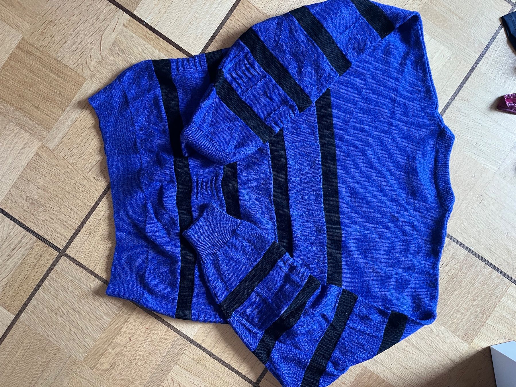 Pullover & Sweatshirts: Gestreifter Fila Pullover – Gebraucht aus Unterentfelden von ame_tf2n 2
