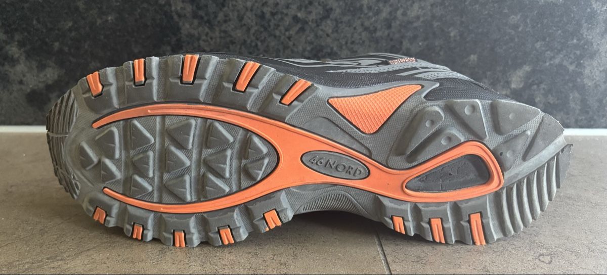 46 Nord Scarpe da uomo: 46 NORD  chaussures de trekking – Usato da Corpataux venduto da seniz 5