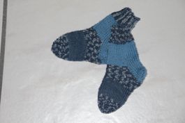 Handgestrickte Kindersocken Grösse 19