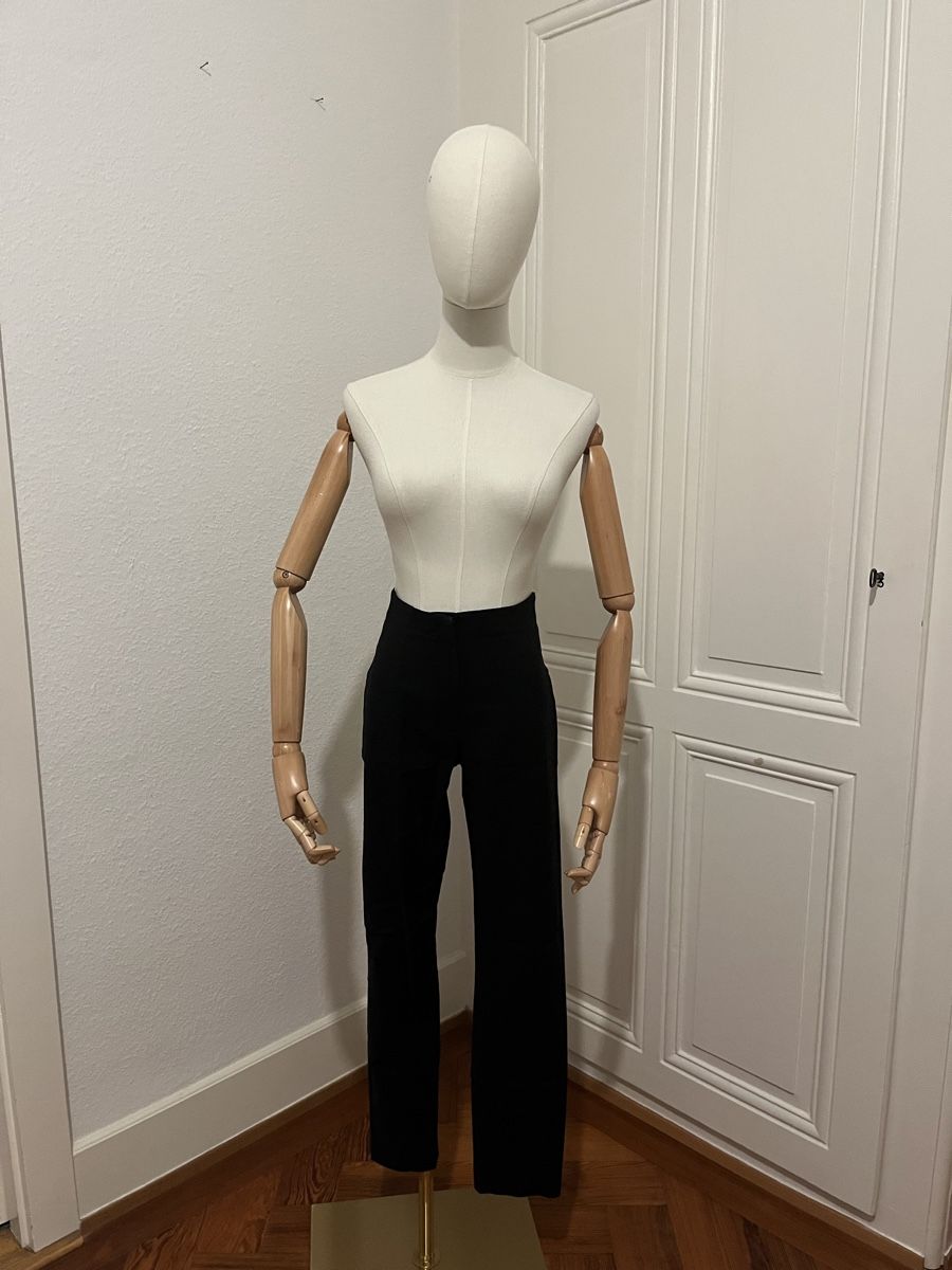Mango Pantaloni: Stylish Mango Black Pants - Size 40 - great condition! – Usato da Mies venduto da Nib2011