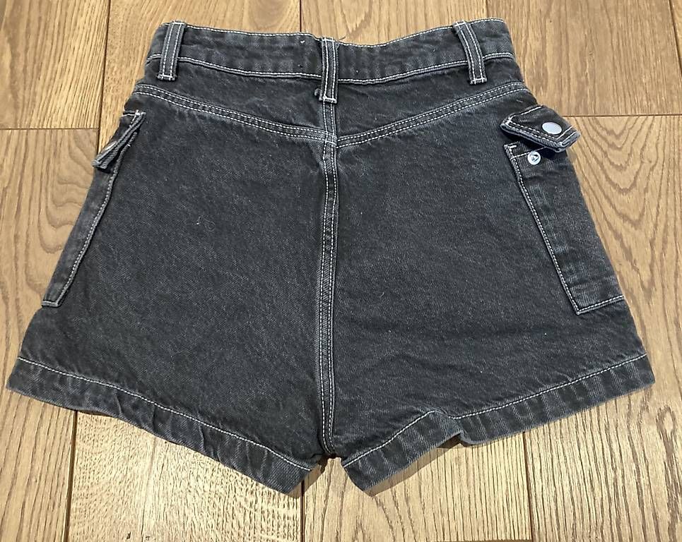 Pantaloni: TALLY WEiJL - Kurze Hose Gr. 32 – Usato da Bellach venduto da lia_26tj 1