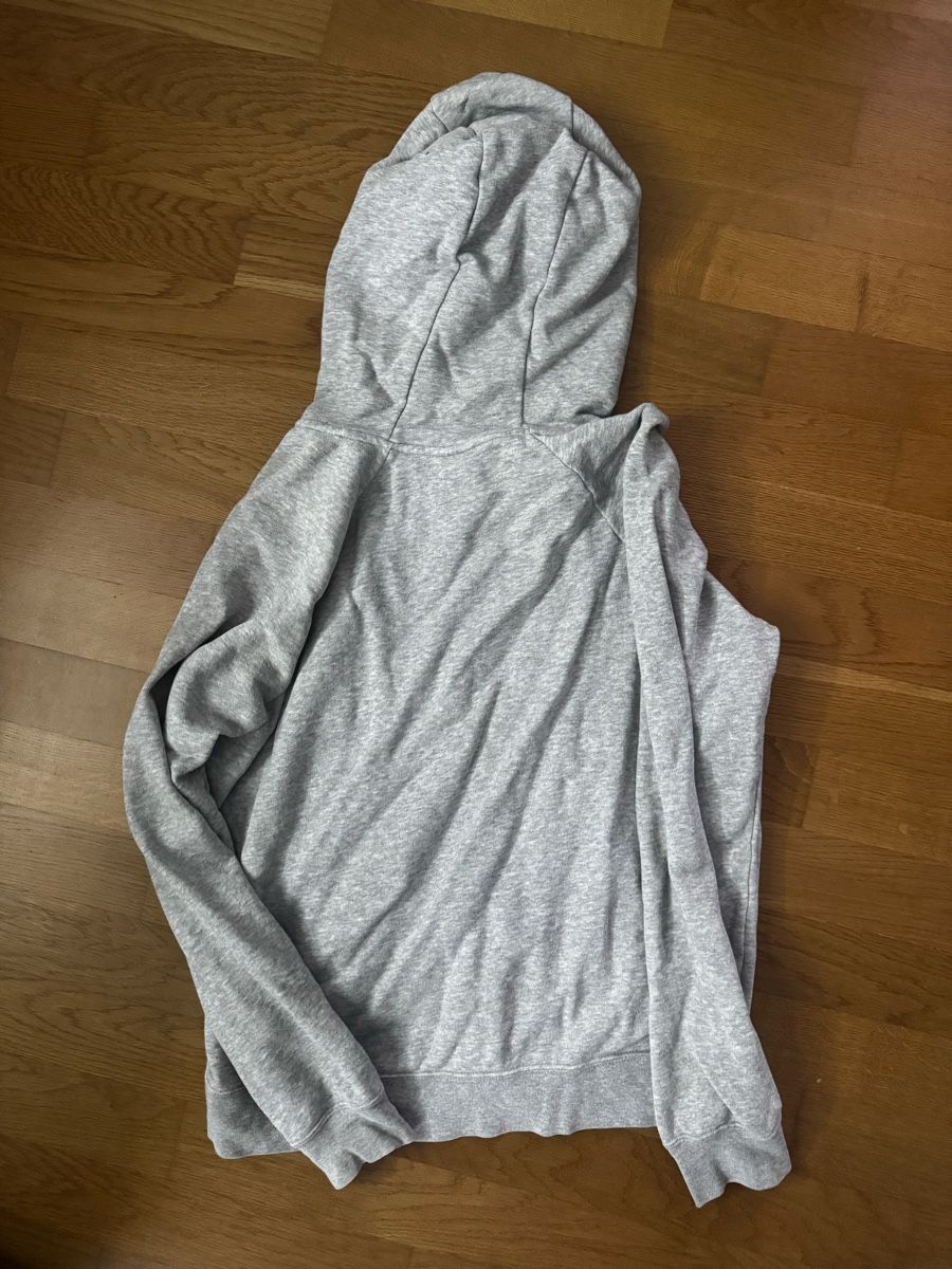 Nike Giacche: Nike Kapuzenjacke grau – Usato da Rorschach venduto da 5TORO5 1