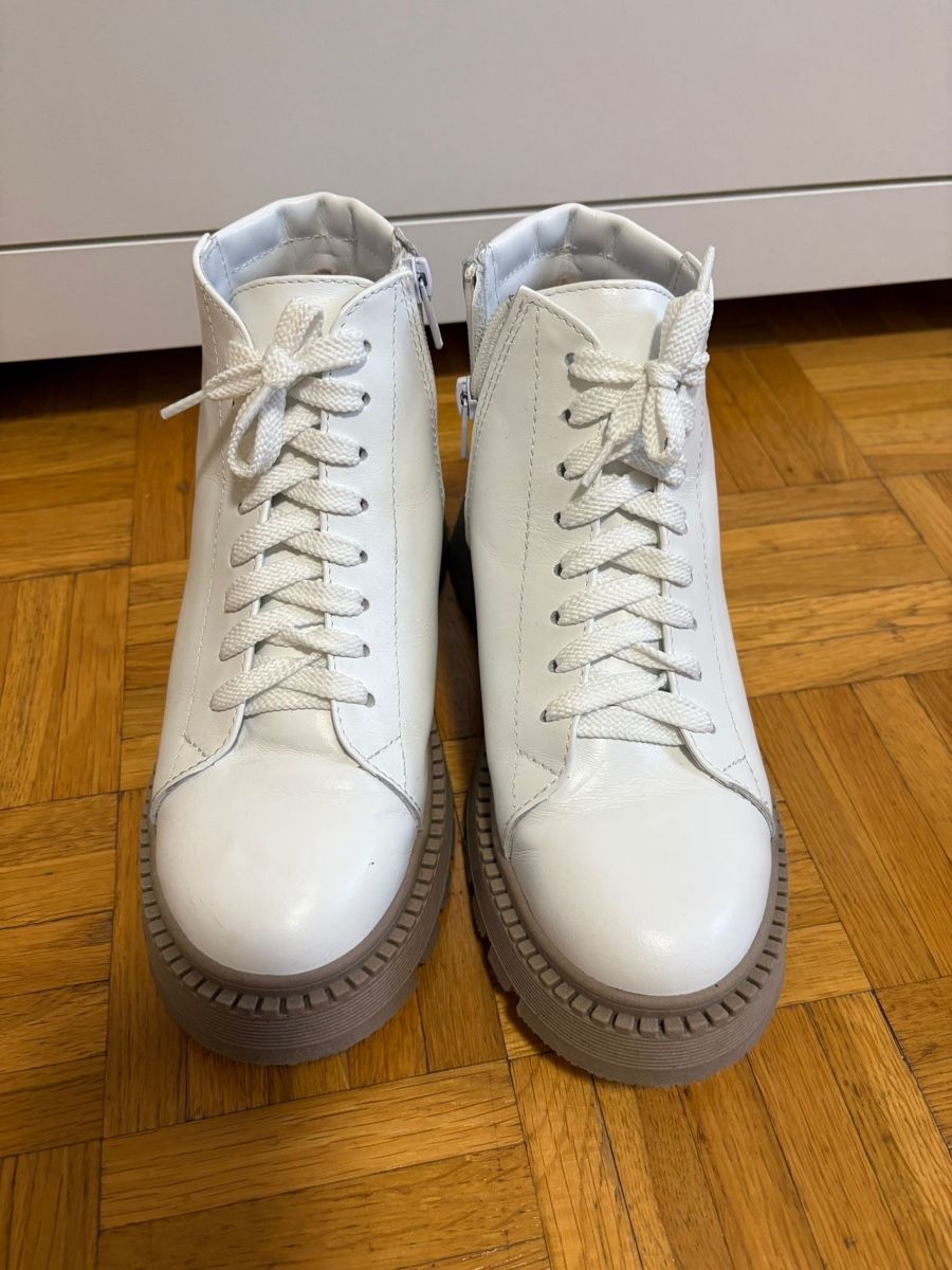 Scarpe da donna: Bottines d’hiver ArVa – Usato da Le Landeron venduto da Gianns46 1