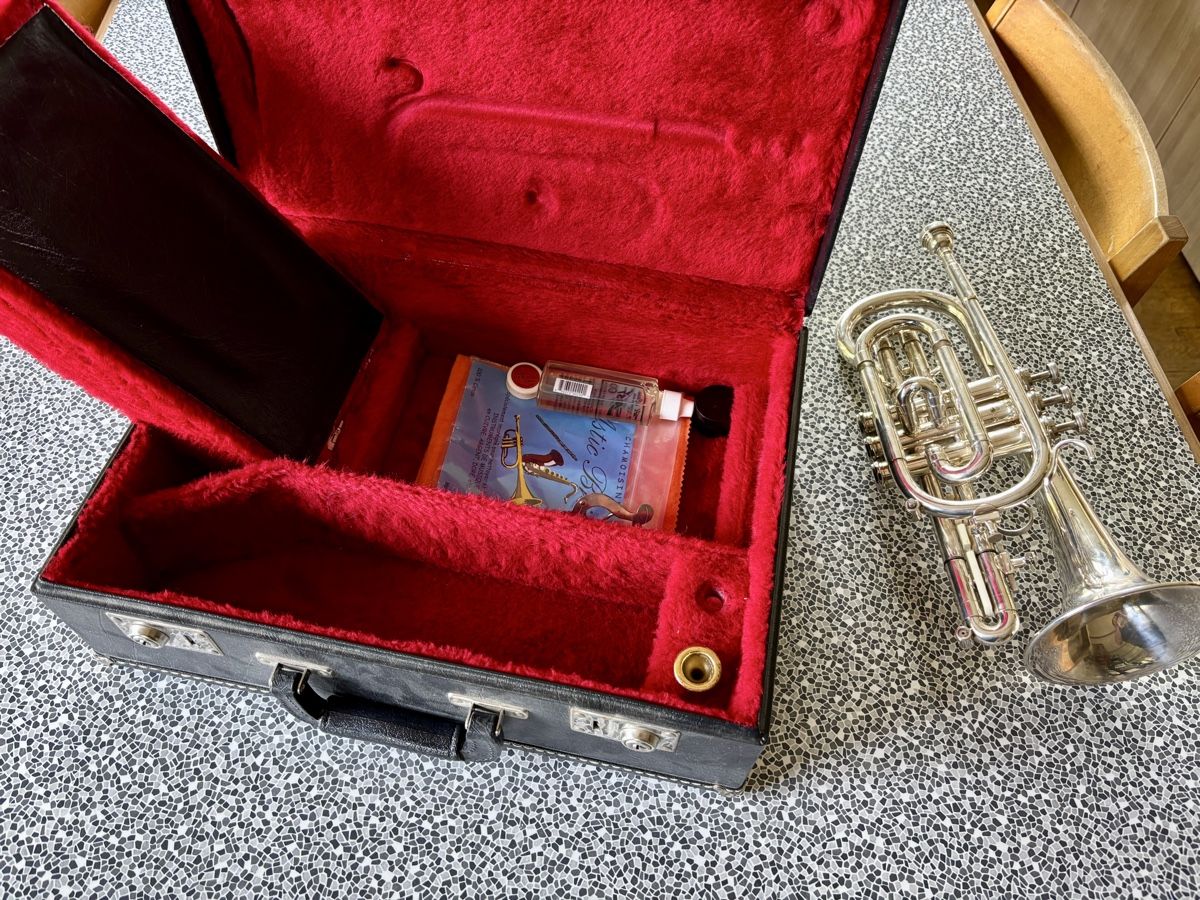 Strumenti musicali: Cornet Capri Getzen mit Koffer – Usato da Walkringen venduto da Tigger81 5