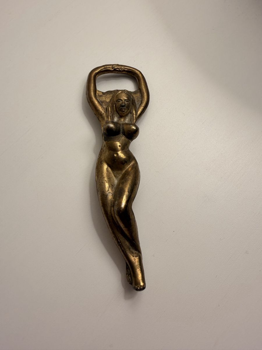 Flaschenöffner & -verschlüsse: Vintage Flaschenöffner Figur aus Messing – Gebraucht aus Rorschach von nan_8rts