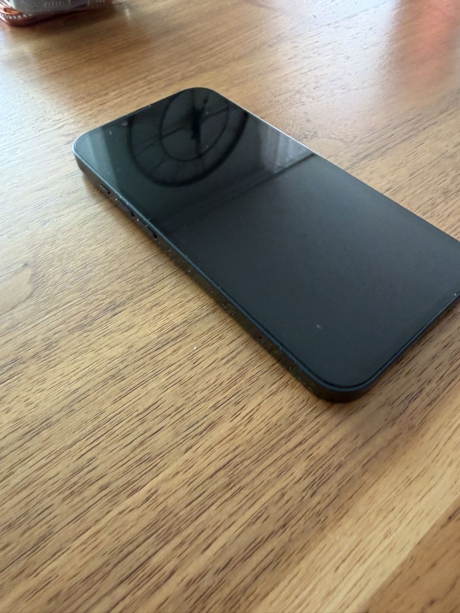 Apple Handys / Smartphones: IPhone 13 funktioniert einwandfrei – Gebraucht aus Sarnen von Kontrasvega 2