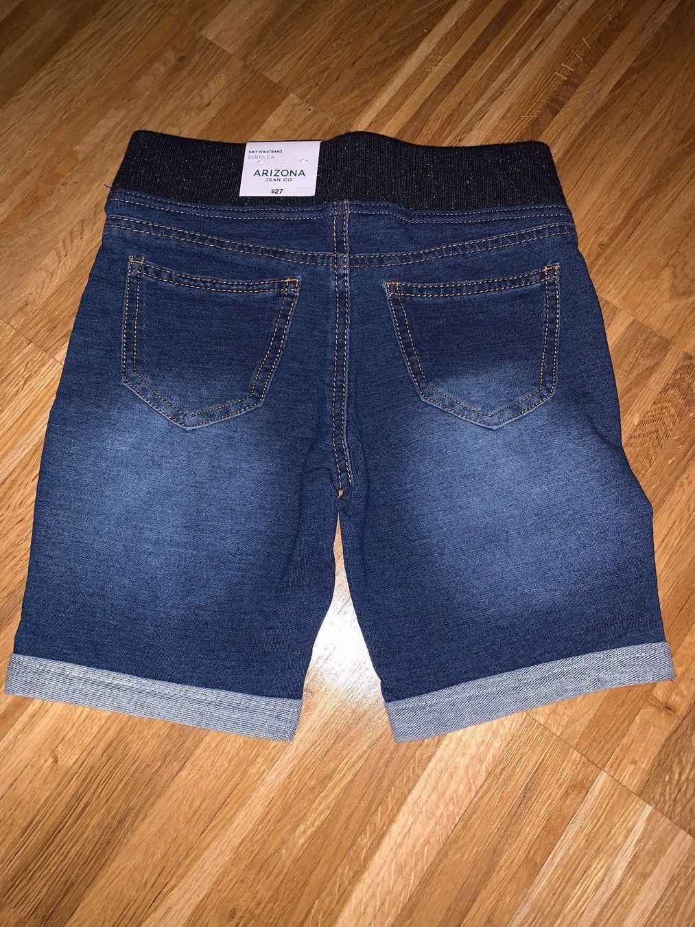 Arizona Jeans: Arizona Jeansbermuda Stretch Gr. 8 – Neu und originalverpackt aus Zürich von Gross9 1