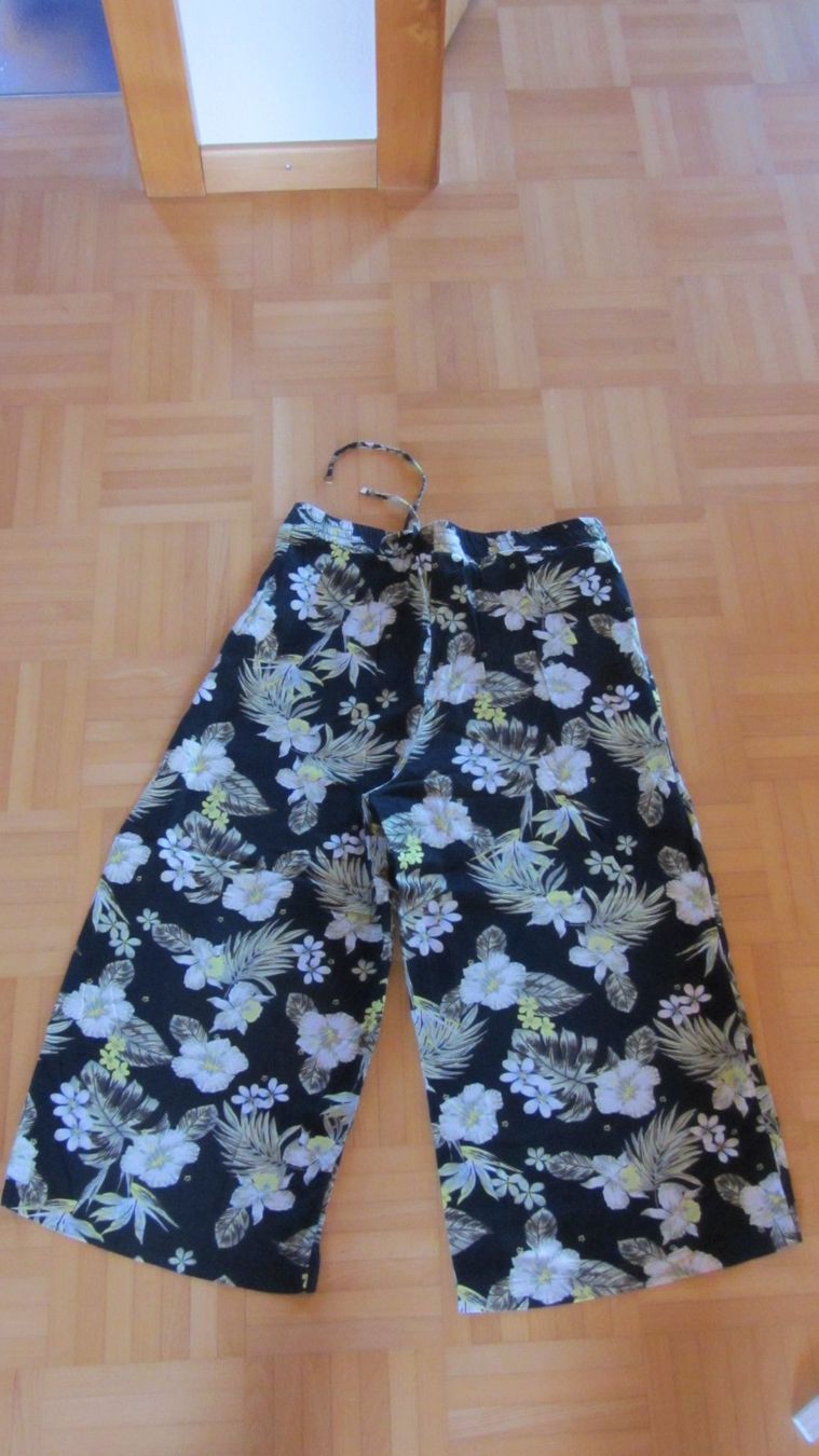 C&A Pantaloni: pantalon 3/4 pour l'été 38 – Usato da Oberried FR venduto da berg04 1