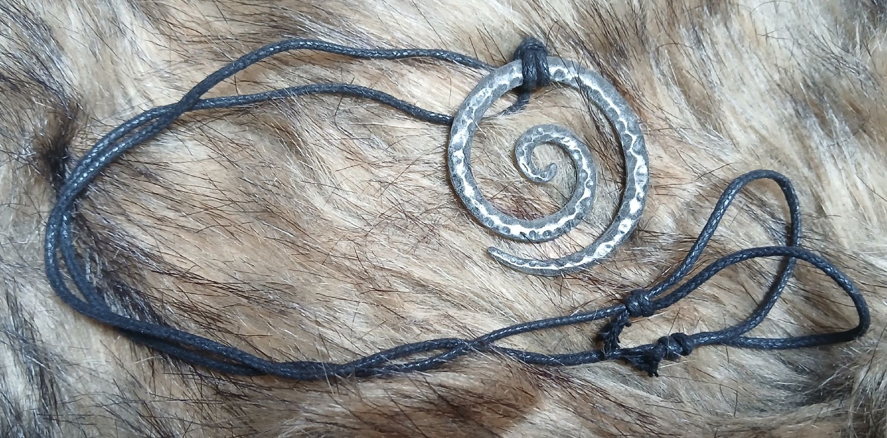 Ciondoli: Collier avec pendentif Celte - Viking – Nuovo (secondo la descrizione) da Sciernes-d'Albeuve venduto da Dojo004 2