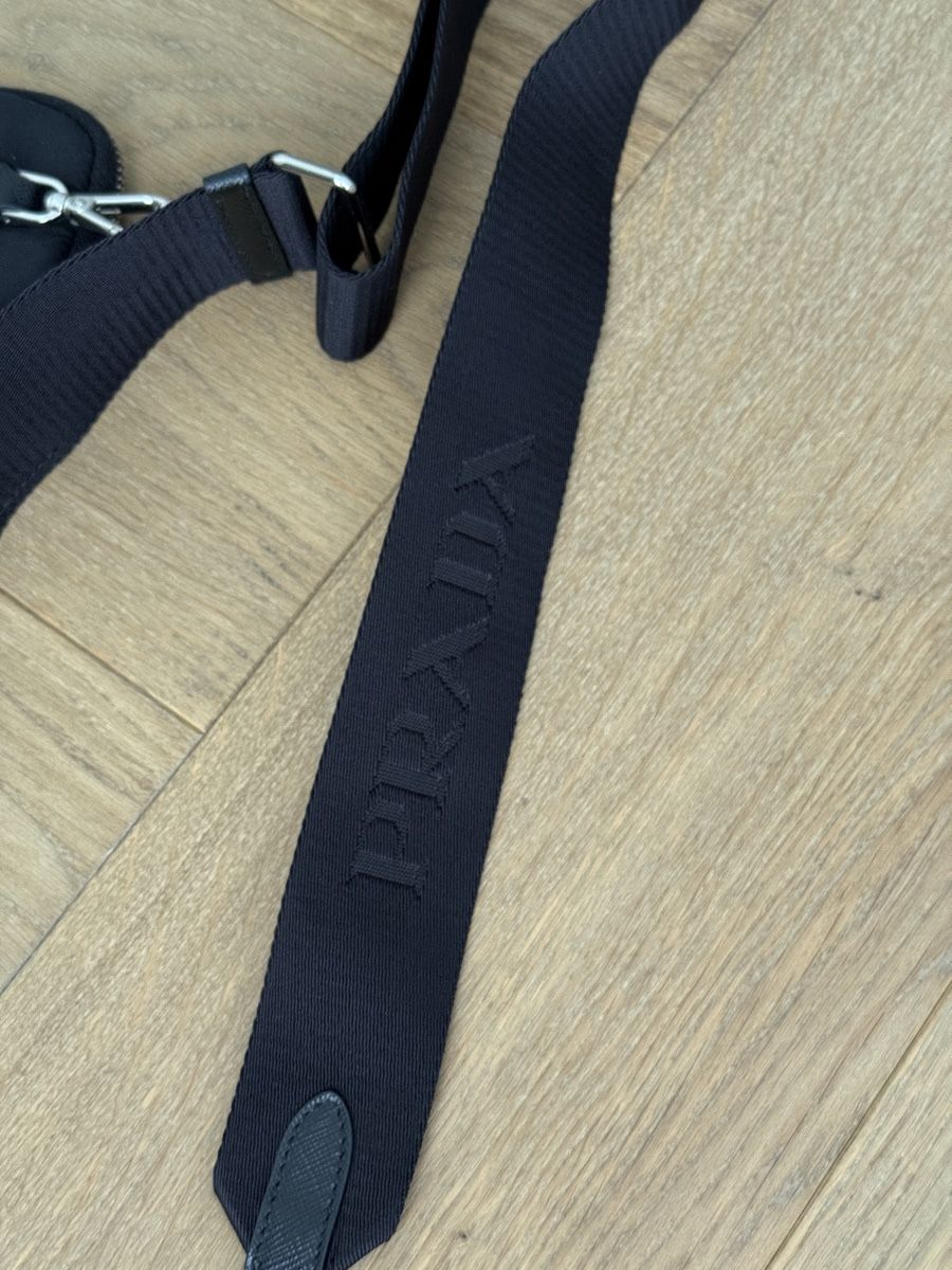 Prada Borse da donna: Prada Re-Nylon Handtasche schwarz Neu – Nuovo (secondo la descrizione) da Gümligen venduto da kleiderschrankbe6 3