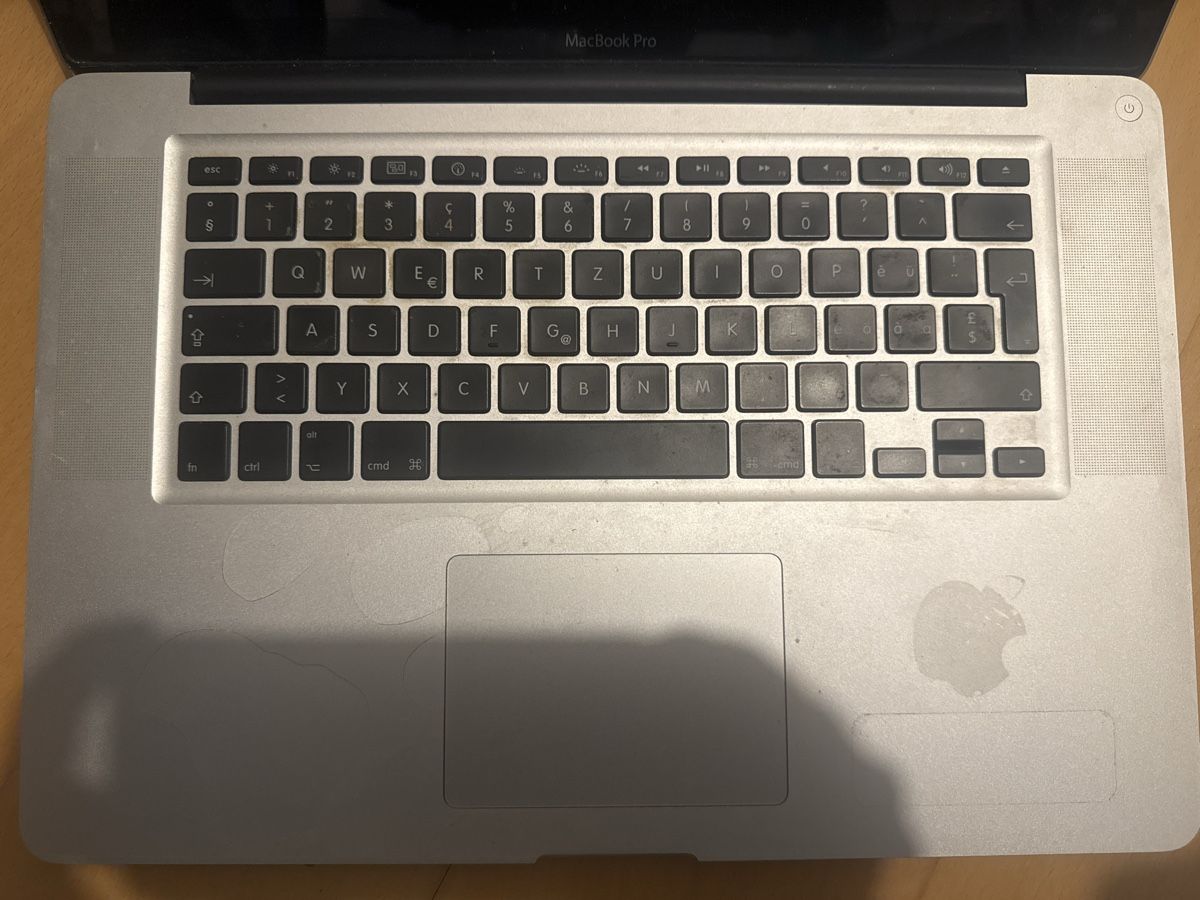 Apple Notebook: Macbook Pro 15 Mid 2010 – Usato da Baden venduto da noli.r 1