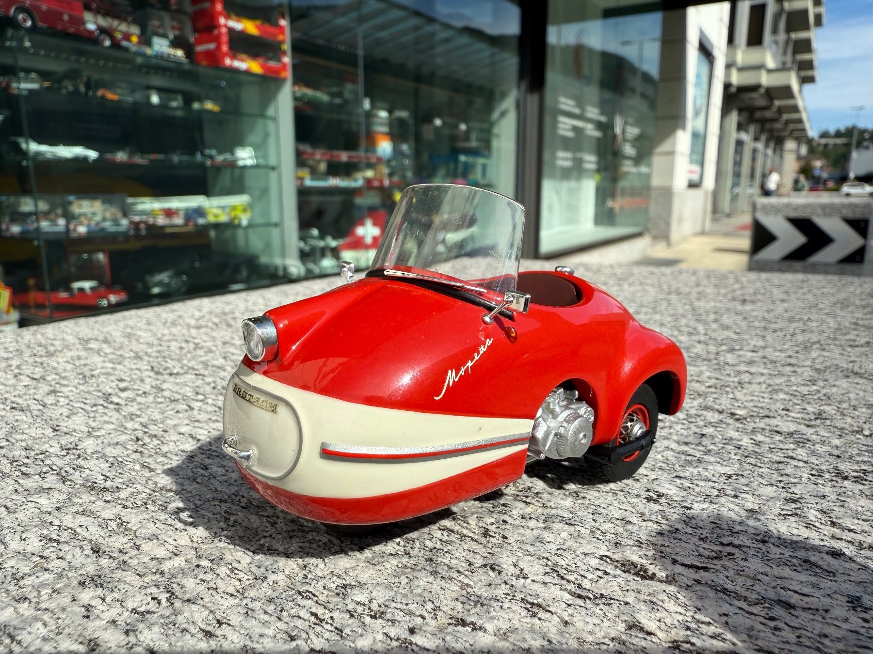 Schuco Modellini d'auto: Introvabile Schuco 1:18 Mopetta Brütsch – Usato da Chiasso venduto da Carrara-Modellismo