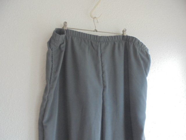 Pantaloni: Hose Grau XXL, – Usato da Hinwil venduto da Glasperlen 2