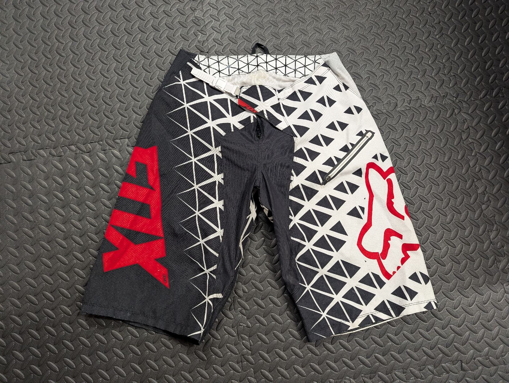 Fox Kleiderpakete: Fox Motocross / MTB Set Grösse XL/36 – Gebraucht aus Oberglatt ZH von dmugioiu 4