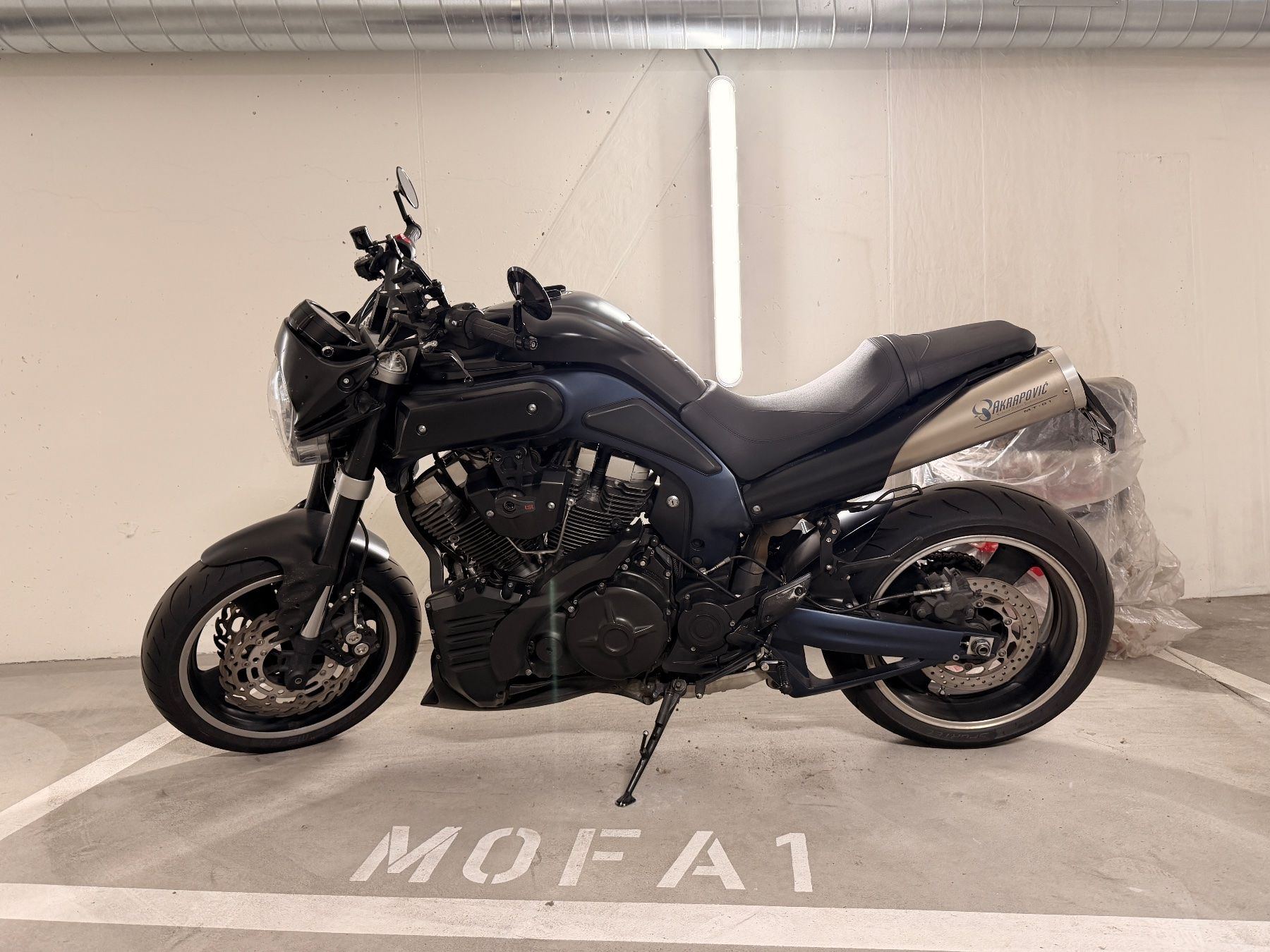 Yamaha Strasse: Yamaha MT-01 RP12 - Akrapovic – Gebraucht aus Bubendorf von a_o_chm8