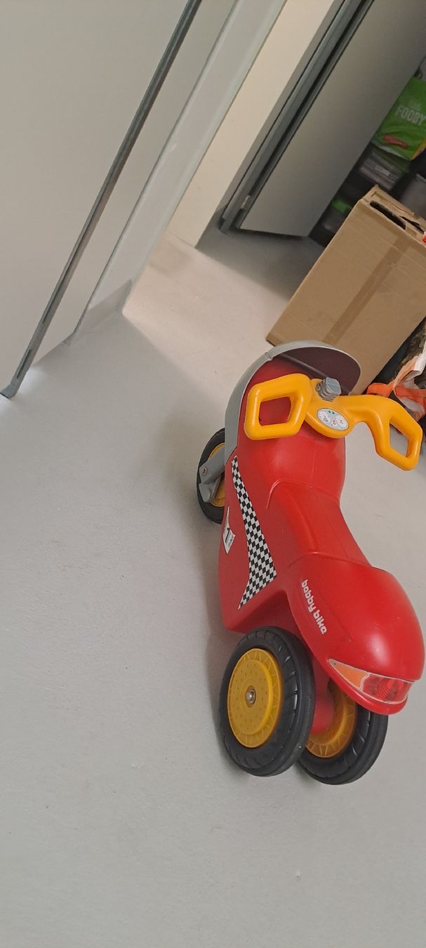 Veicoli per bambini: Kindertöff Rutschauto – Usato da Schwerzenbach venduto da Princess2601 1