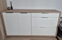 Kommode weiss Holzoptik 2 Tueren 3 Schubladen guter Zustand