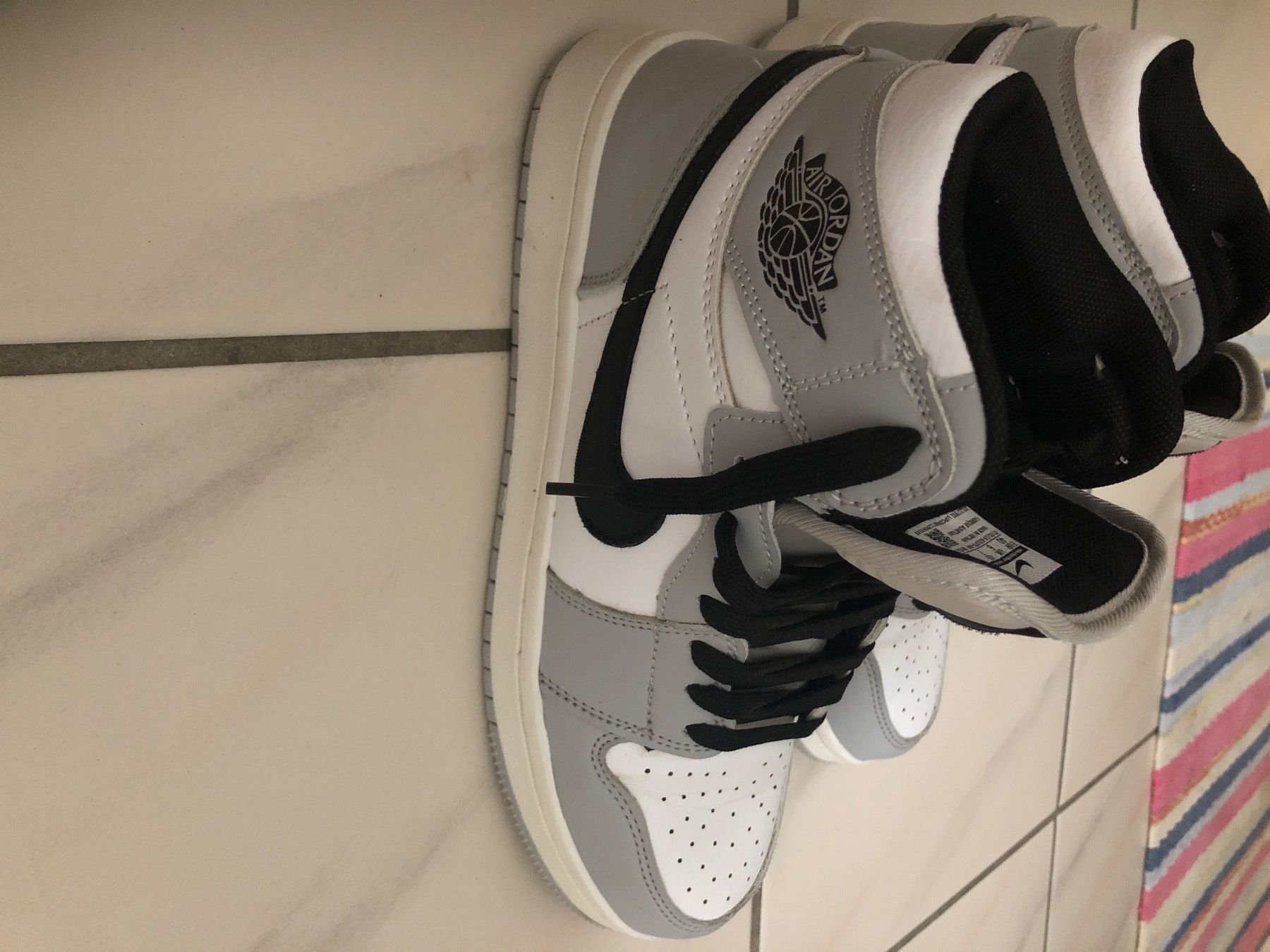 Jordan Scarpe da donna: Jordan 1 Mid, Size 6 UK, grey White, Excellent Condition – Nuovo (secondo la descrizione) da Baltschieder venduto da Miumiu21 2