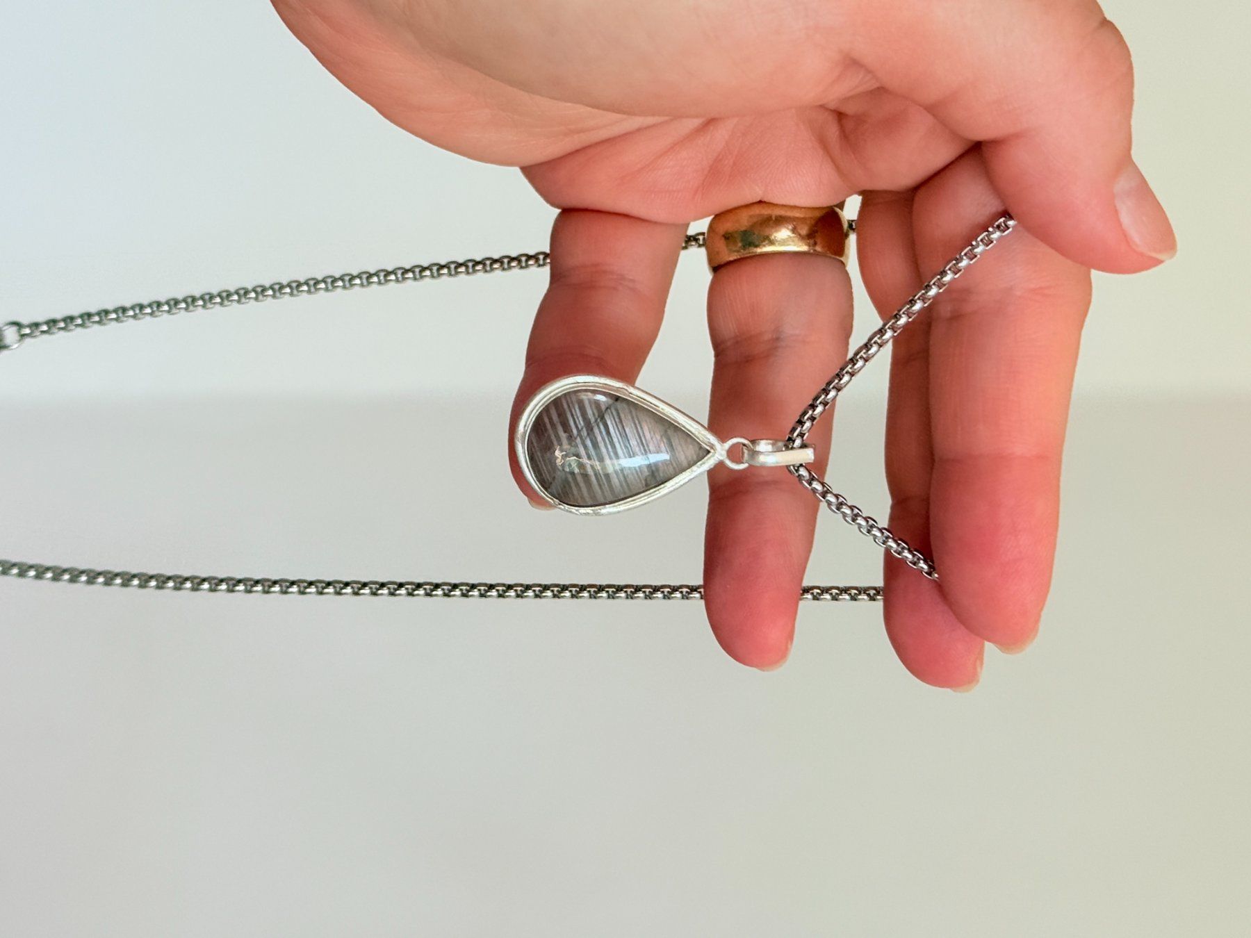 Colliers: Labradorite necklace – Neuf avec emballage d'origine à Genève par AGBERG 9