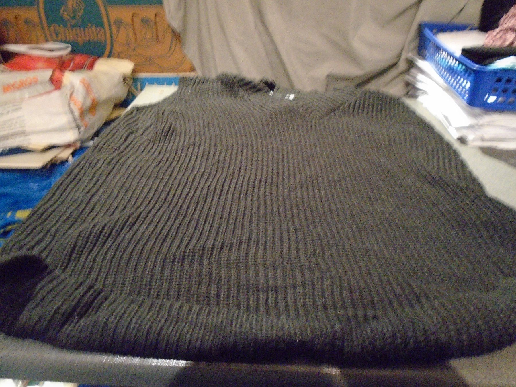 Pullover & Sweatshirts: Pullover Grösse L, Vero Moda, schwarz/gestrickt, ohne Arme – Gebraucht aus Zürich von Motzkuh