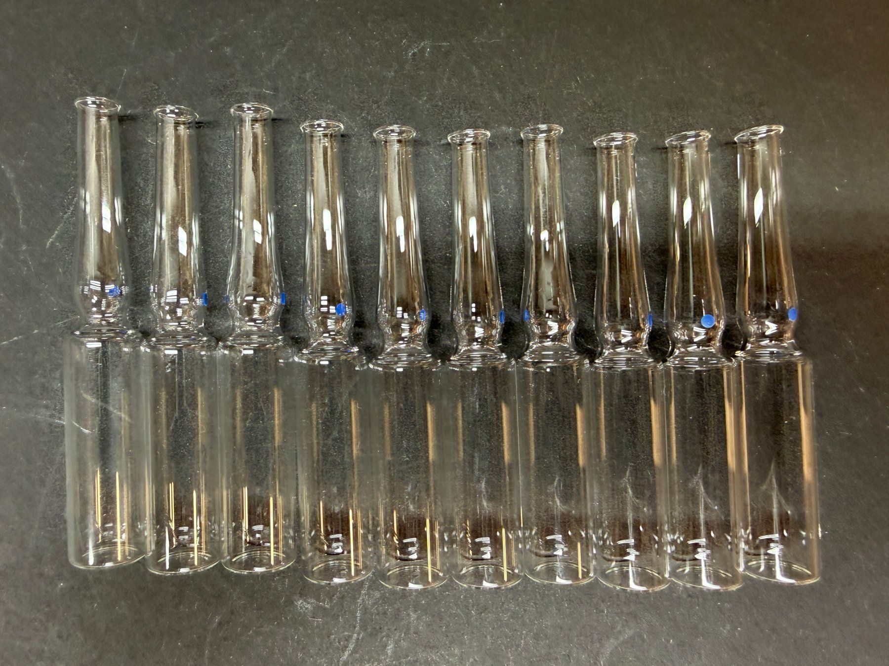 Bicchieri: 10 Glasampullen, neu – Nuovo e nell'imballaggio originale da Lützelflüh-Goldbach venduto da Napfnugget01