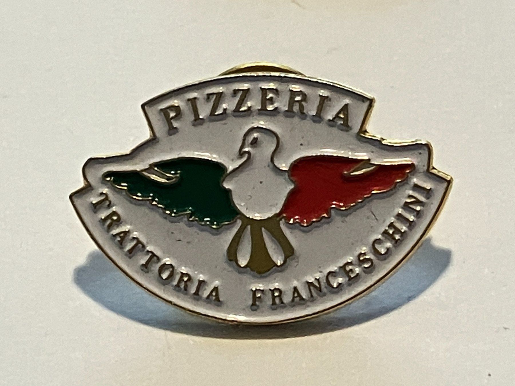 Placchette & Badge: 1 Pin Pizzeria Trattoria Franceschini – Usato da Basel venduto da djwwpp