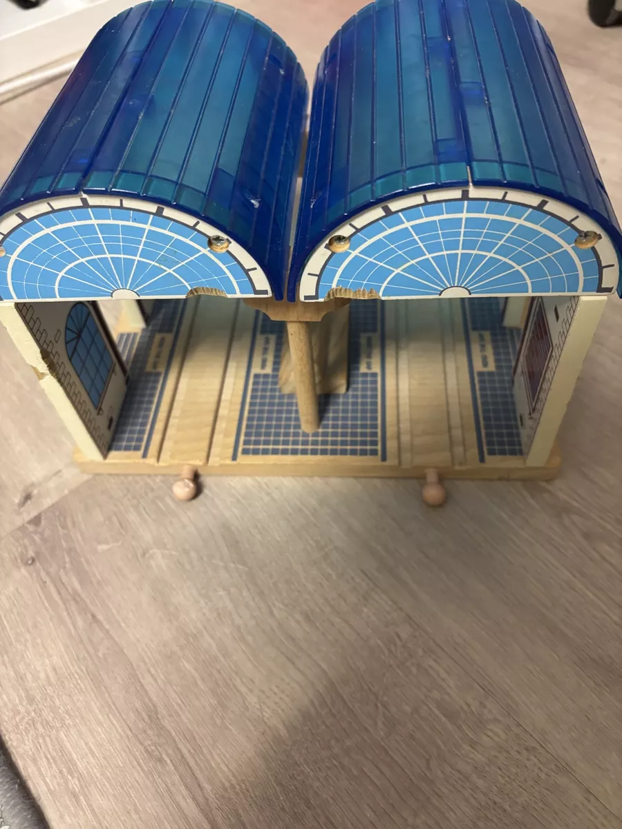 Brio Jouets: Brio Eisenbahn Bahnhof – D'occasion à Wimmis par Soccerfanshop 2
