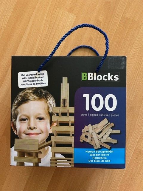 Giocattoli: BBlocks Baubrettchen 100 Stk. Naturholz – Usato da Wabern venduto da MagdalenaWabern 1