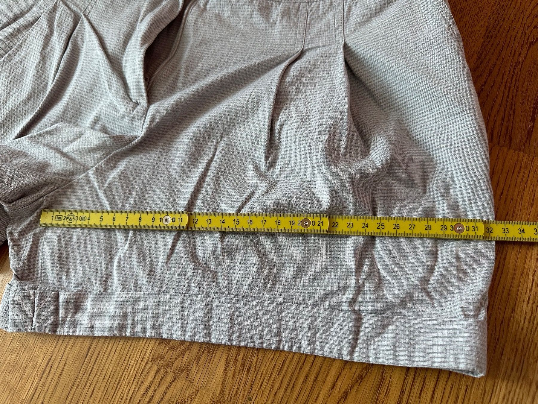 Burberry Pantaloni: Shorts Burberry – Nuovo (secondo la descrizione) da Ebikon venduto da nat_jzh5 3