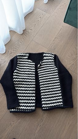 Cardigan schwarz weiss Handgemacht