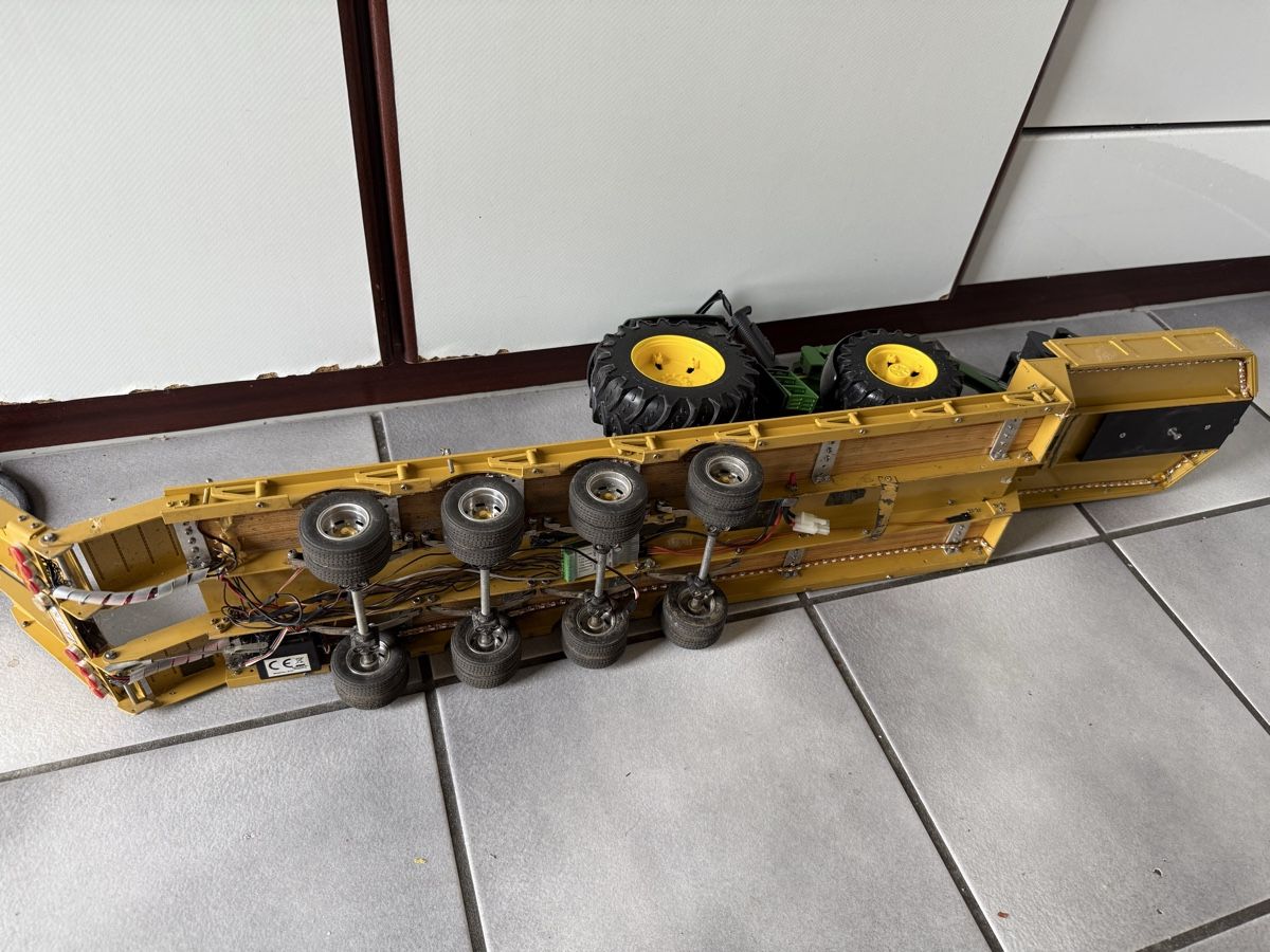 Wedico RC Modellbau: Wedico Tieflader mit 2 Bruder Traktoren – Gebraucht aus Winikon von cabriofan01 3