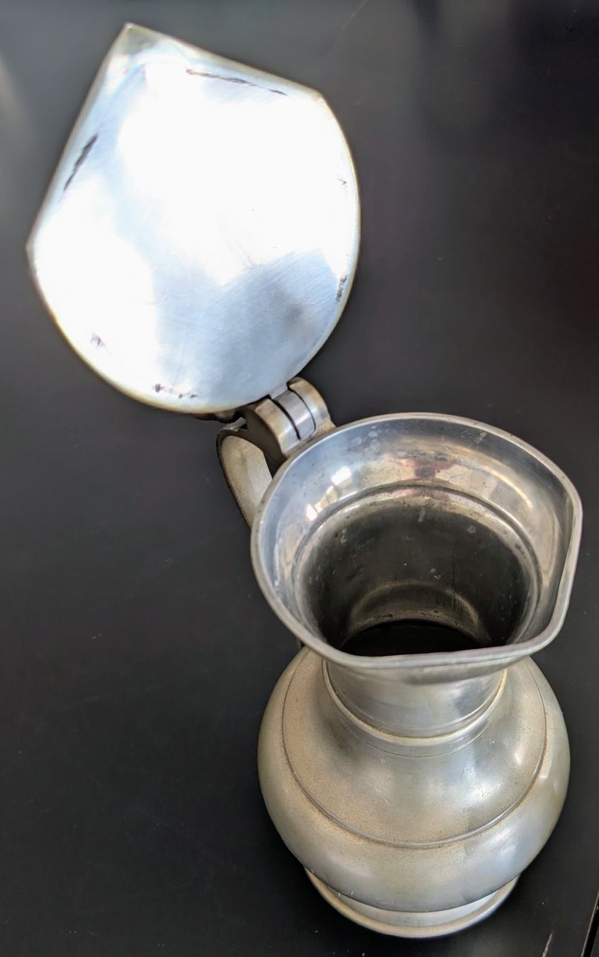 Caraffe: Vintage Schweizer Zinnkrug – Usato da Wädenswil venduto da Wolfsblutig 4