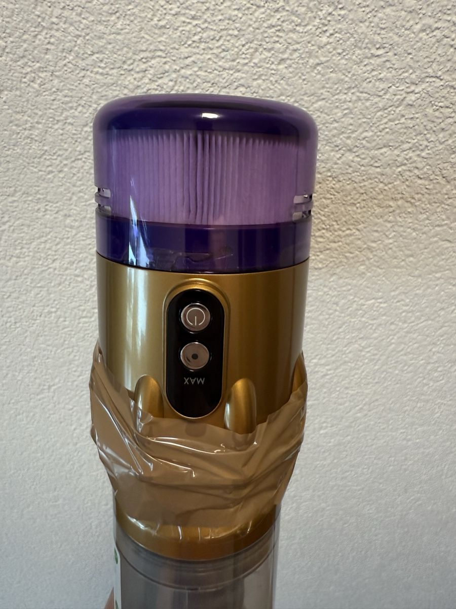 Dyson Staubsauger & Zubehör: Dyson Staubsauger inkl Zubehör – Gebraucht aus Recherswil von Noname1 4