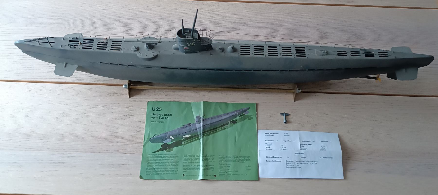 Modellismo RC: RC U-Boot U25, ferngesteuert, tauchfähig – Difettoso da Schaffhausen venduto da Viertelvorvieri