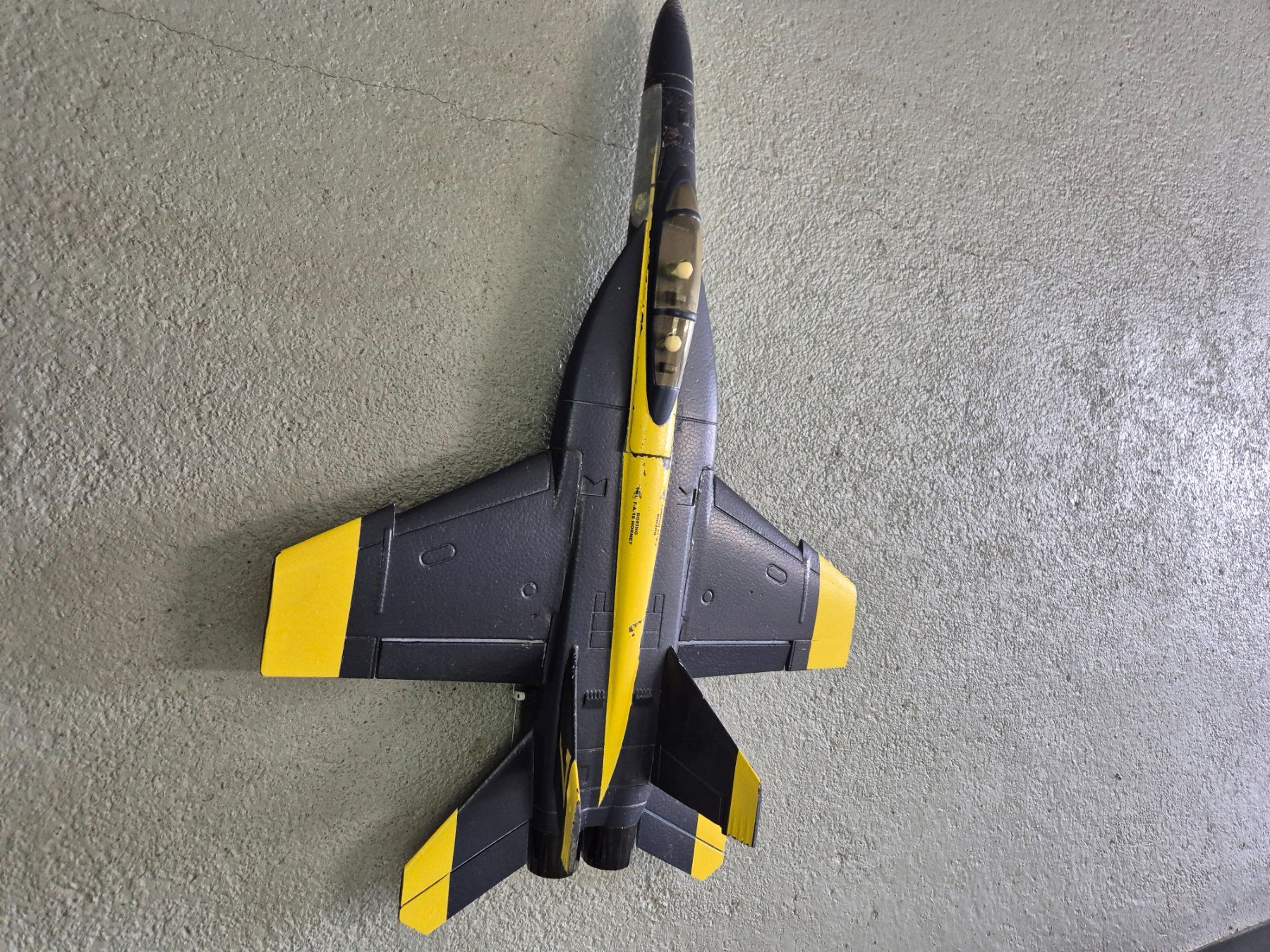 Kits de montage: Jet-Modellflugzeug F/A 18 – D'occasion à Domat Ems par tchnesa 1