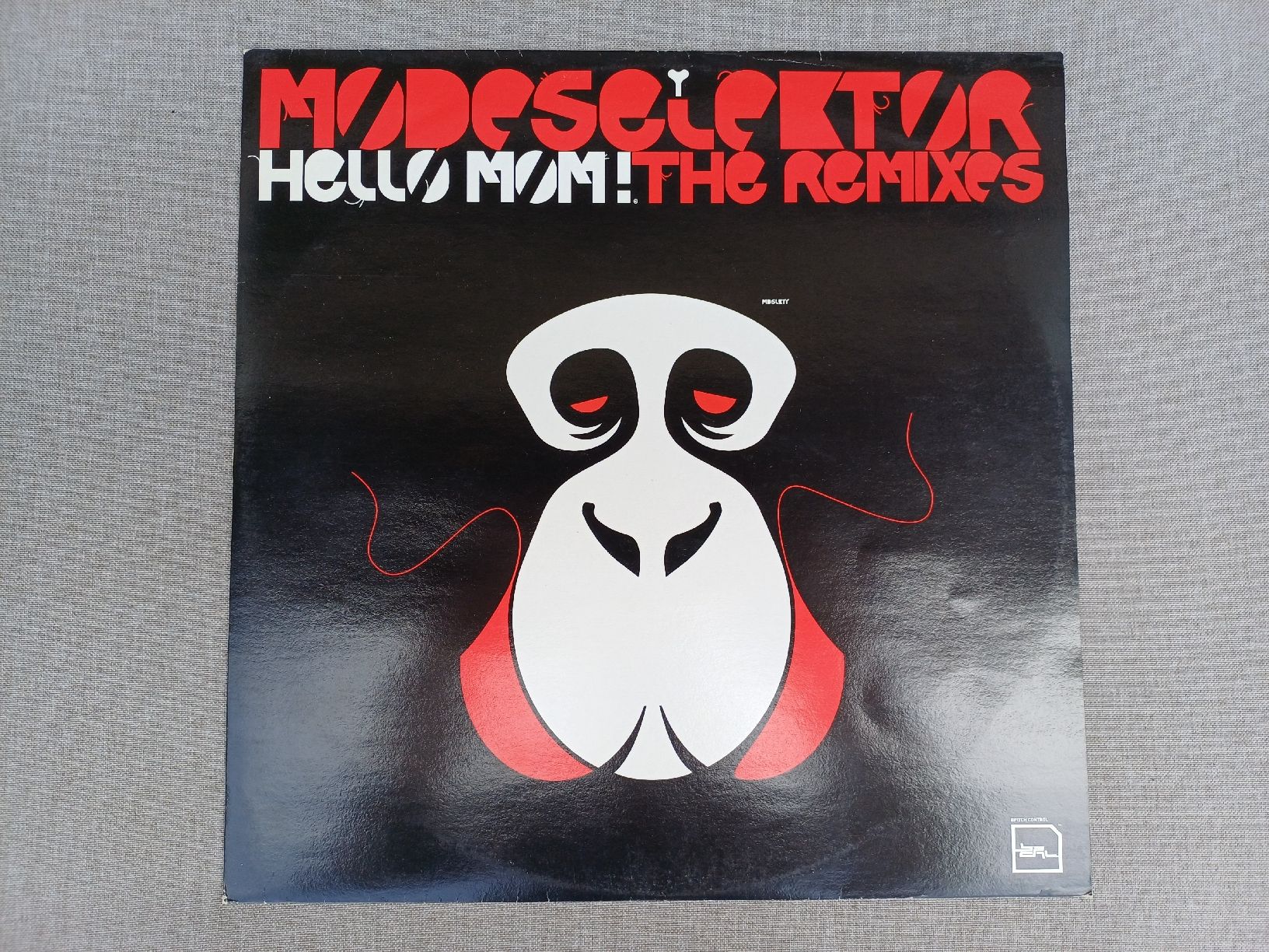 Dischi in vinile: Modeselektor "Hello Mom ! The remixes" 12" – Usato da Begnins venduto da Drastic-Sound