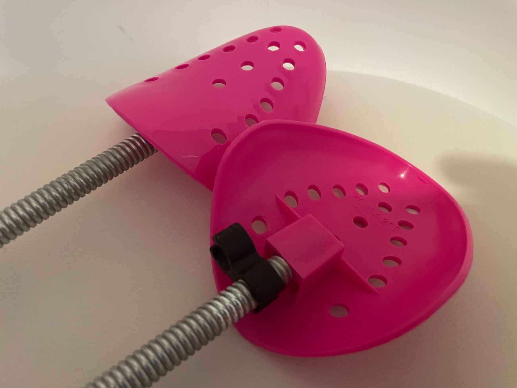 Sonstige Kleidung & Accessoires: Embauchoir à ressort - taille 38-40 – Gebraucht aus Petit Lancy von gil_hr6v 2