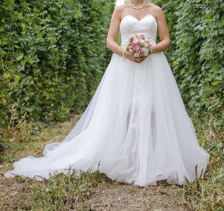 Wunderschönes Hochzeitskleid kurz und lang