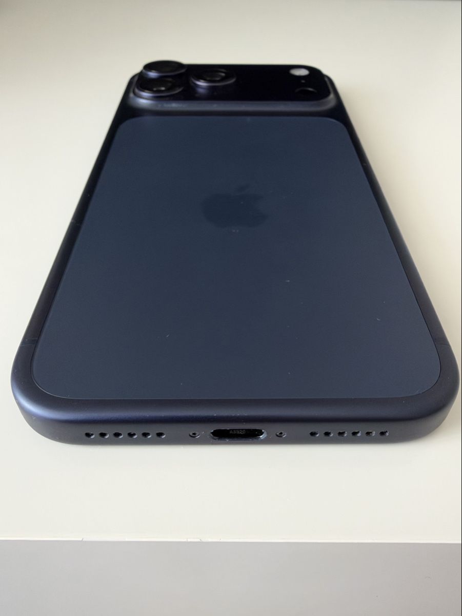 Apple Telefoni cellulari / Smartphones: iPhone 17 Pro Max 256GB Deep Blue – Usato da Le Grand-Saconnex venduto da bat_z7db 5