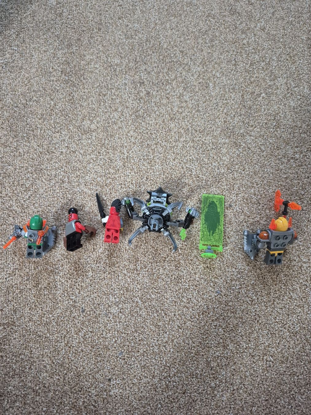 Lego Giocattoli: Lego Nexo Knights Figuren – Nuovo (secondo la descrizione) da Bischofszell venduto da TiKru 1