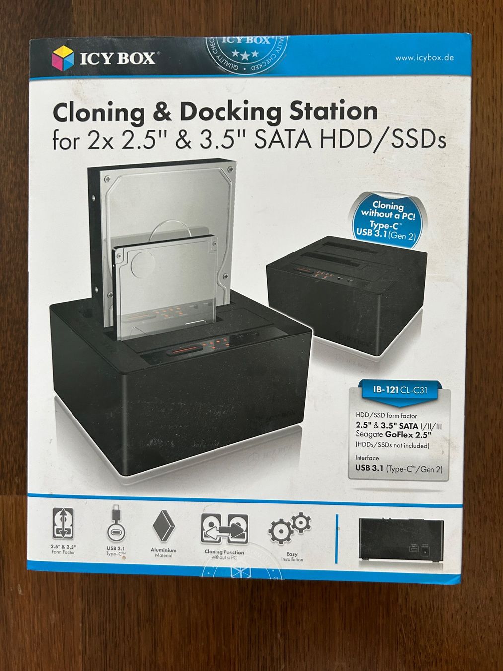 Docking station: IcyBox Cloning & Docking Station – Neuf avec emballage d'origine à Zürich par miyata85
