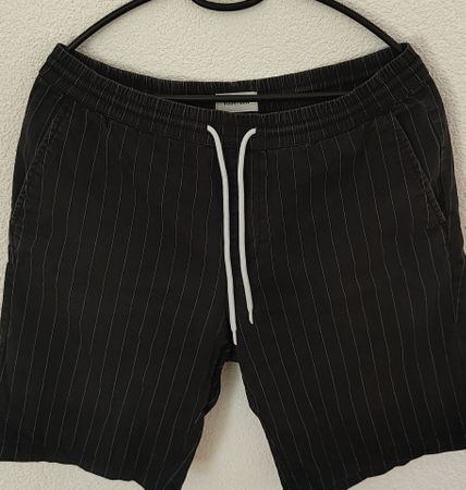 Shorts Pull&Bear schwarz gestreift gebraucht