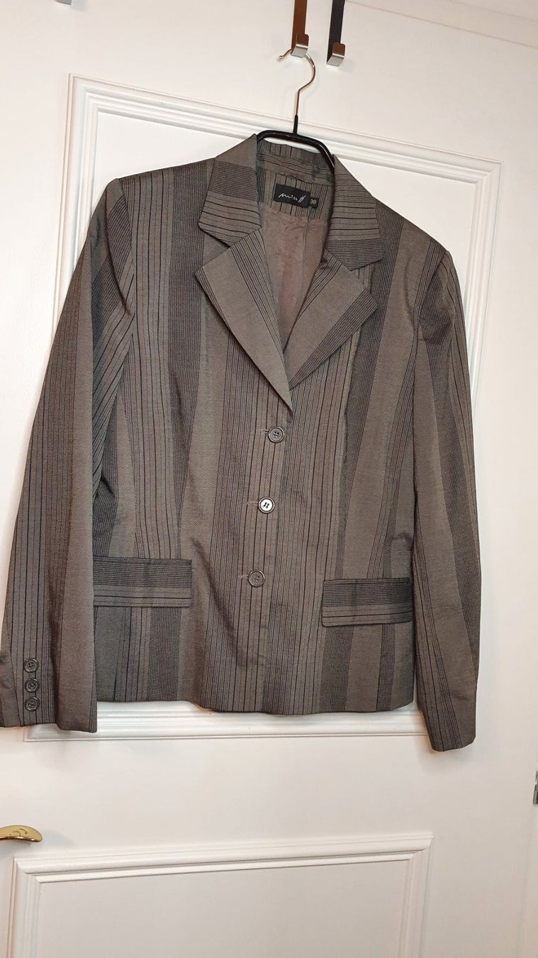 Giacche: Blazer Größe 38-M – Usato da Wald ZH venduto da Martin79