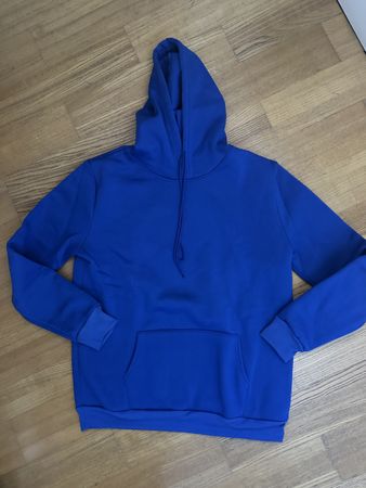 Pullover mit Hai Motiv