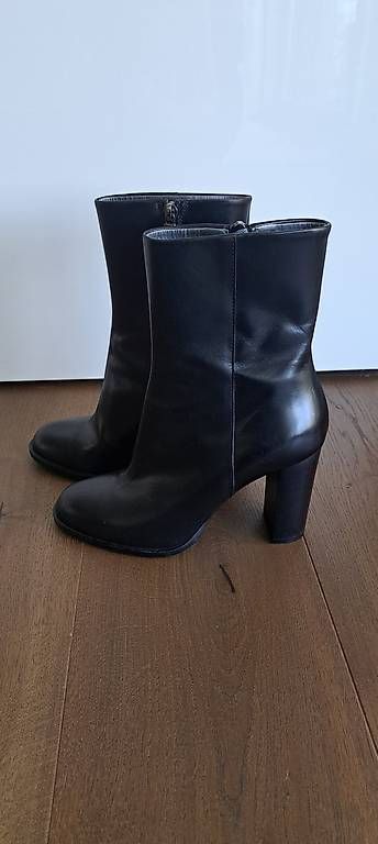 Scarpe da donna: Navyboot Stiefel Grösse 37 – Usato da Hergiswil NW venduto da nad_py7f
